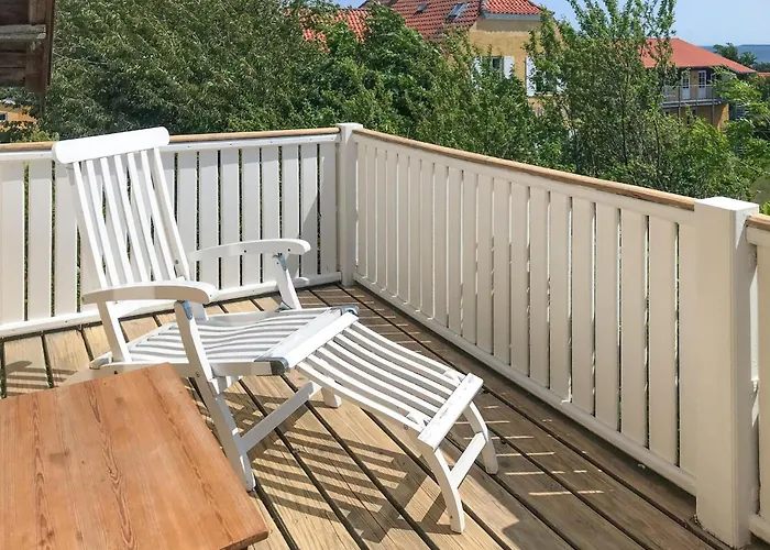 Semesterbostad Amazing In With Wifi Gudhjem