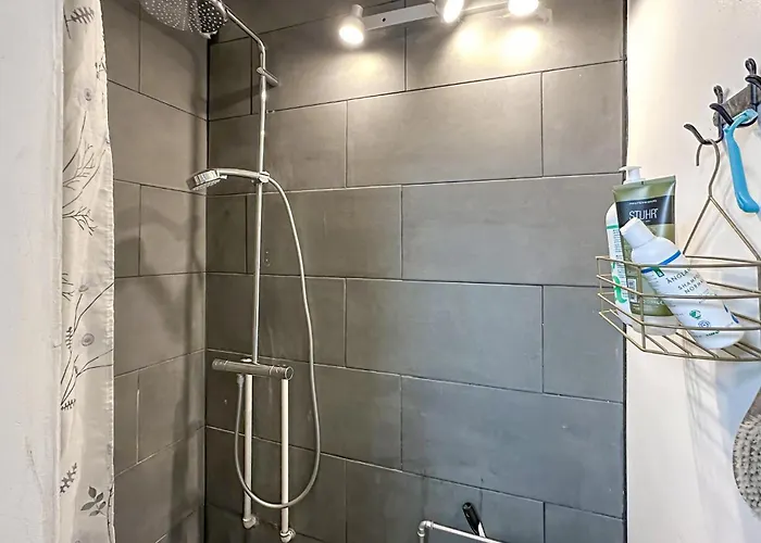 Semesterbostad Amazing In With Wifi Gudhjem